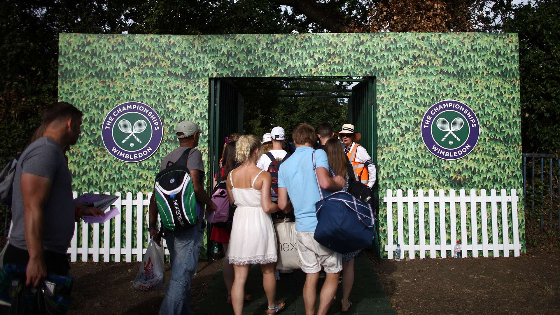 上极具针对 上极具针对